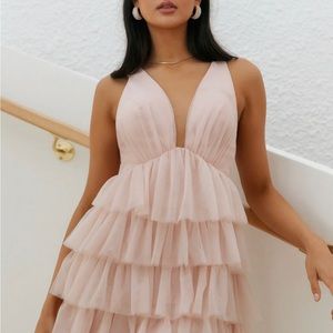 Selfie Leslie XS dress Blus Sage Strap Deep V dress tier ruffle short dress NEW